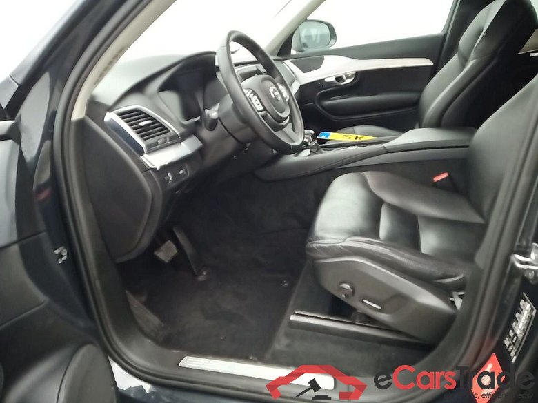 VOLVO XC90 D5 235 4WD Momentum 7pl. Geartronic #3