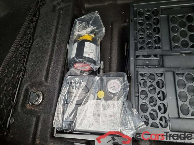 MERCEDES-BENZ C-klasse 1.6 C180d #1