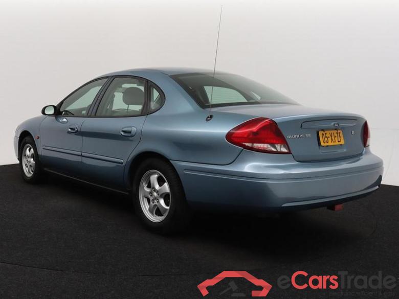 Ford USA Taurus 3.0-24V V6 SE #1