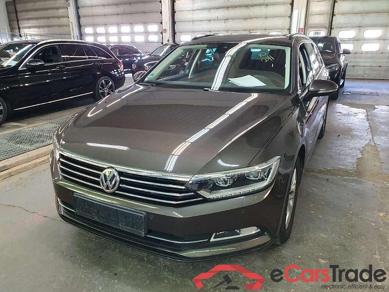 VOLKSWAGEN PASSAT 1.4 TSI ACT DSG Comfortline Variant #1