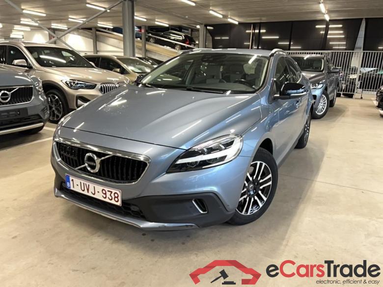 VOLVO - V40 CROSS COUNTRY Plus D2 120PK Pack Syle & Professional & IntelliSafe Pro & Versatility & Winter & Rear Camera #1