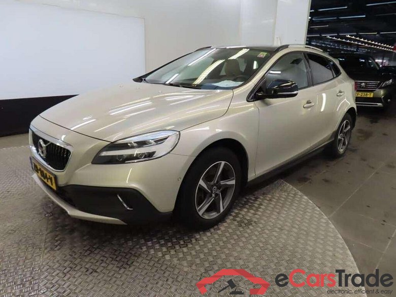 VOLVO V40 Cross Country 1.5 T #1