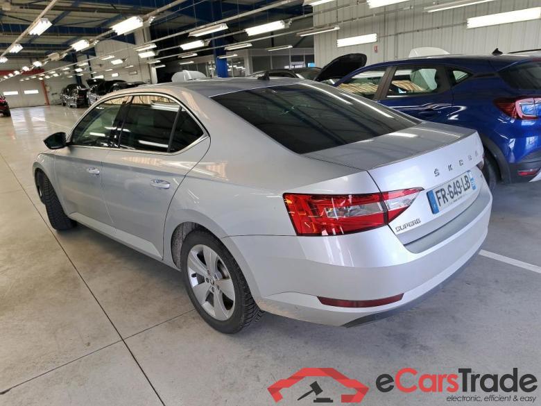 Skoda Superb 1.4 TSI Hybrid 218Hp Aut. LED Navi Sport-Seats KeylessGo Camera Klima PDC ... #4