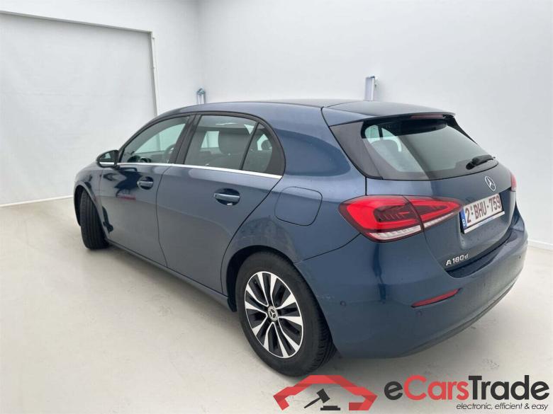 Mercedes A 180d Aut. LED-Xenon Widescreen Navi 1/2 Sport-Leather KeylessGo Camera Klima PDC ... #4