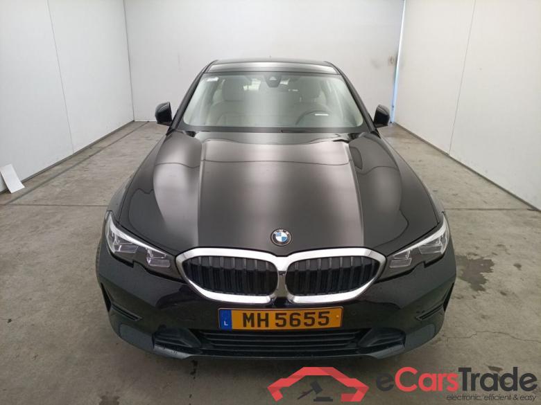 BMW 3 - 2019 330eXAS 184 PHEV 4d #1