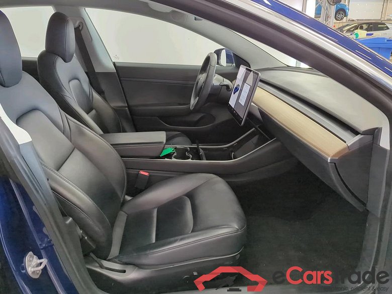 Tesla Model 3 '18 BEV Tesla Model 3 Standard Range Plus RWD 4d #3