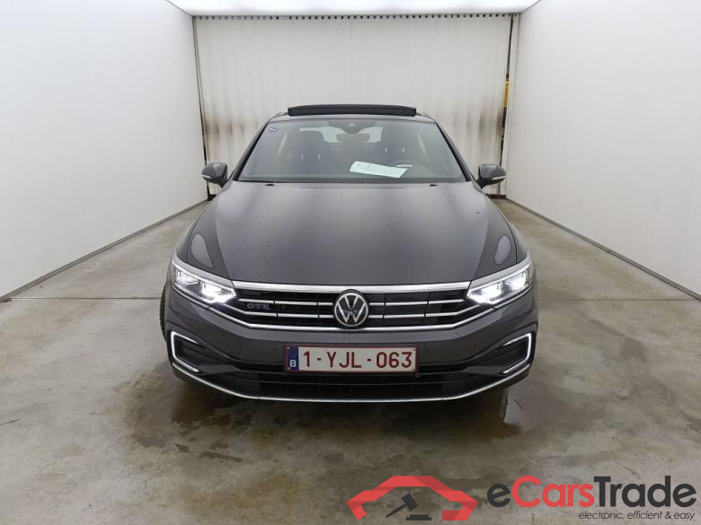 Volkswagen Passat 1.4 TSI GTE Business DSG 4d