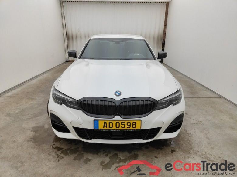 BMW 3 - 2019 330eXAS 184 PHEV 4d #1