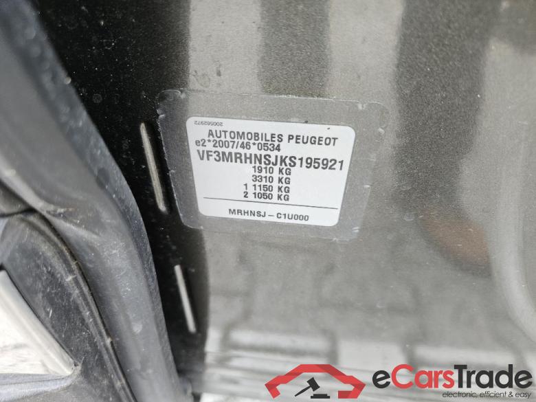 PEUGEOT 3008 96 kW #1