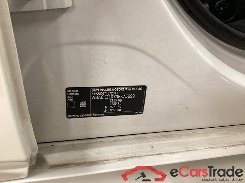 BMW 3-Serie Touring ´18 Baureihe 3 Touring 320 i Sport Line 2.0 135KW AT8 E6d #1