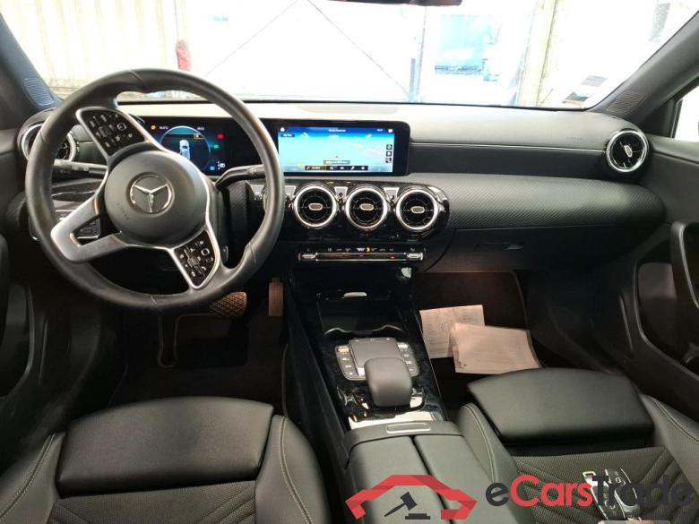 Mercedes A 200 d Business Line 8G-DCT MERCEDES-BENZ Classe A Compact / 2018 / 5P / Berline A 200 d Business Line 8G-DCT #5