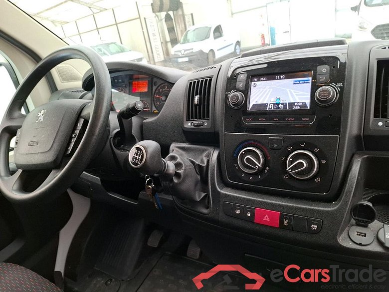 Peugeot BlueHDi 120 S&S ASPHALT 330 L1H1 Boxer Fourgon 330 L1H1 Asphalt BlueHDi 120 Stop&Start 2.2 120CV BVM6 #5