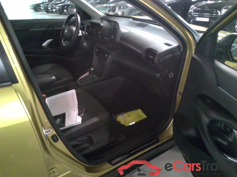 Yaris Cross 1,5 HEV 2WD Dynamic #5