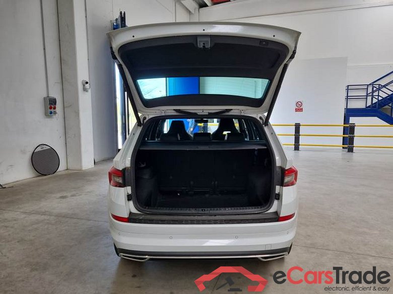 Skoda 43 SKODA KODIAQ / 2016 / 5P / SUV 2.0 TDI EVO SCR SPORTLINE DSG 4WD #5