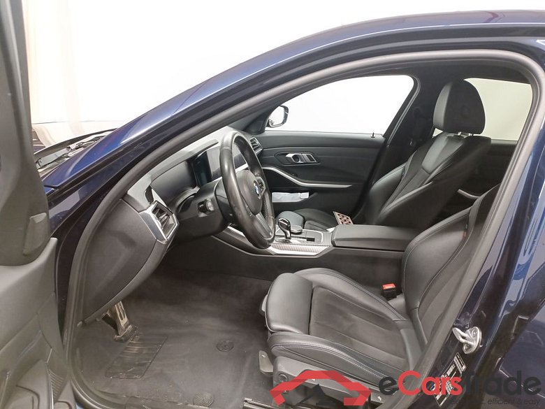 BMW 3 Reeks Berline 318dA (100 kW) 4d #6