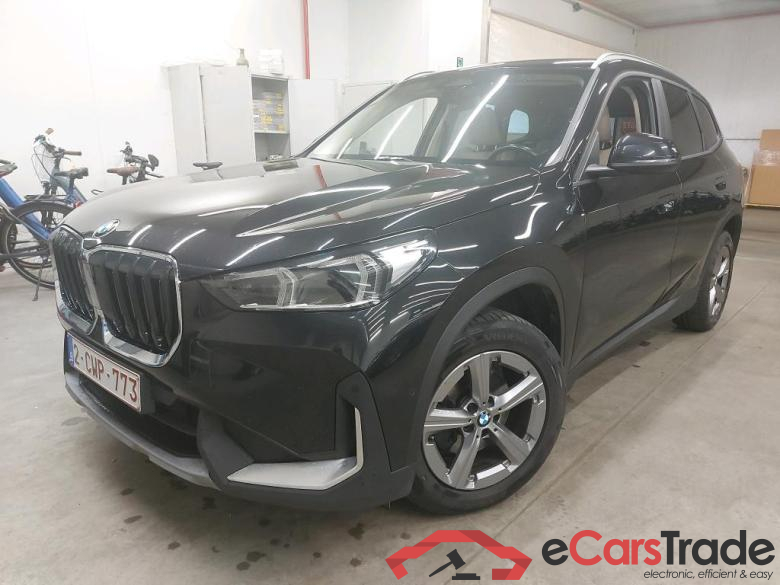 BMW - BMW X1 sDrive18dA 136PK Towing Hook