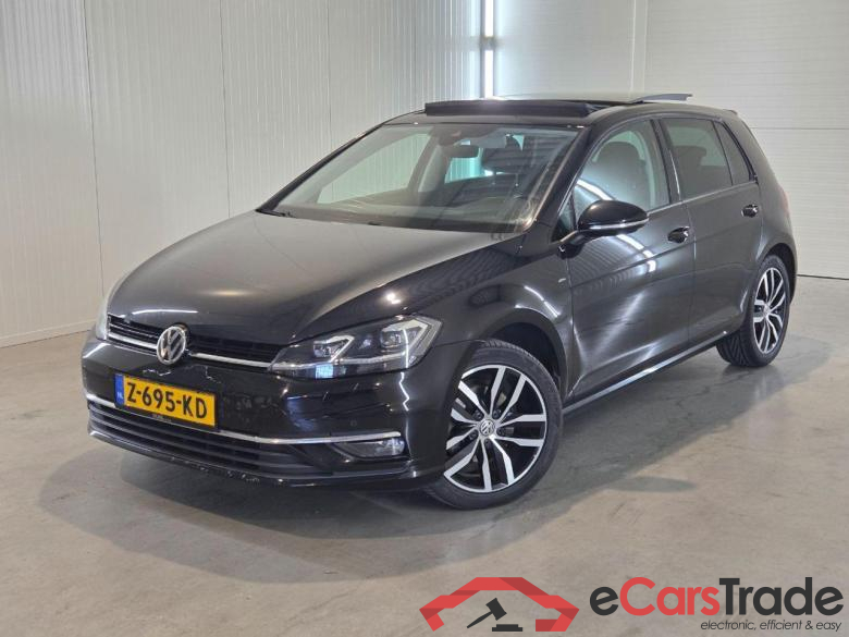 VOLKSWAGEN GOLF 1.5 TSI Highline Business R