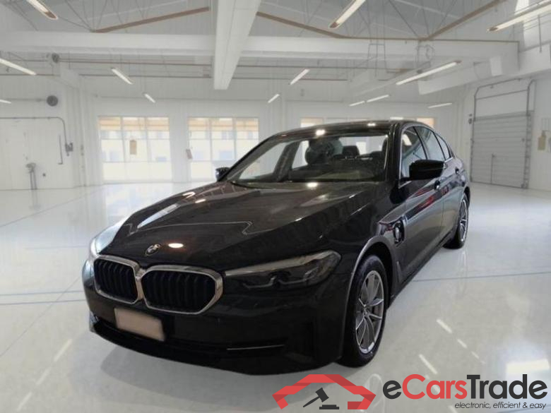 BMW 29 BMW SERIE 5 / 2020 / 4P / BERLINA 530E XDRIVE BUSINESS AUTO