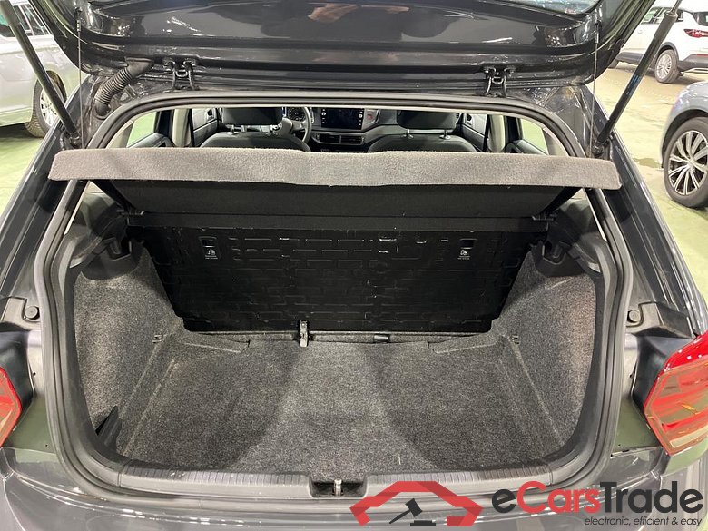 VOLKSWAGEN POLO - 2018 1.0i Trendline #4