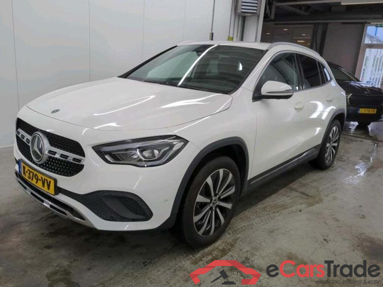 MERCEDES-BENZ GLA-klasse 200 Progressive