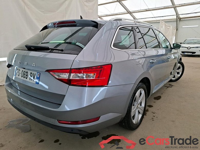Skoda 15 TSI ACT 150 DSG7 Business SKODA Superb Combi  2019  5P  Break 15 TSI ACT 150 DSG7 Business #3