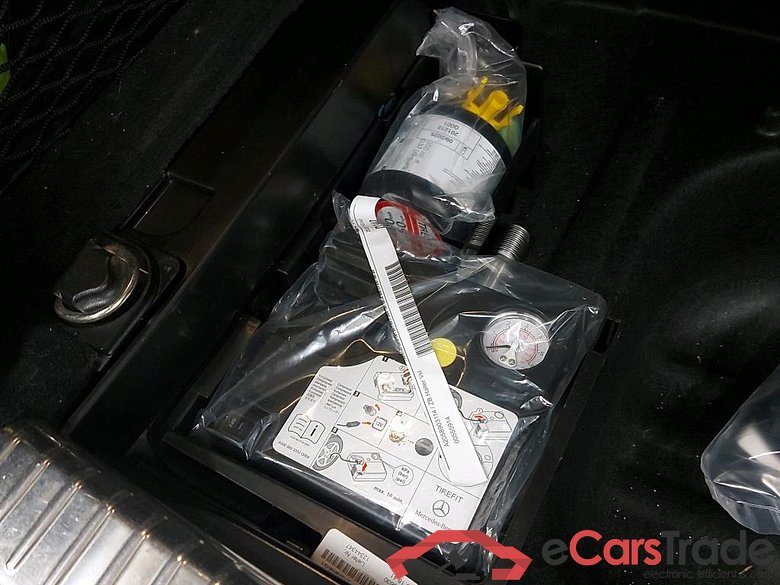 Mercedes C 180d Avantgarde LED-Xenon Navi 1/2 Sport-Leather KeylessGo Klima PDC ... #6