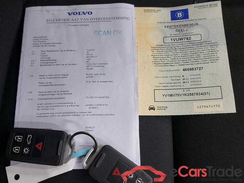 VOLVO - VOL V40 D2 120PK Black Edition #4