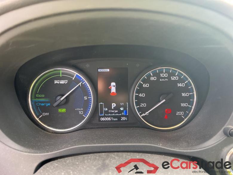 Mitsubishi 2.4 PHEV Motion Auto 4WD MY19.5 MITSUBISHI Outlander / 2015 / 5P / todoterreno 2.4 PHEV Motion Auto 4WD MY19.5 #4