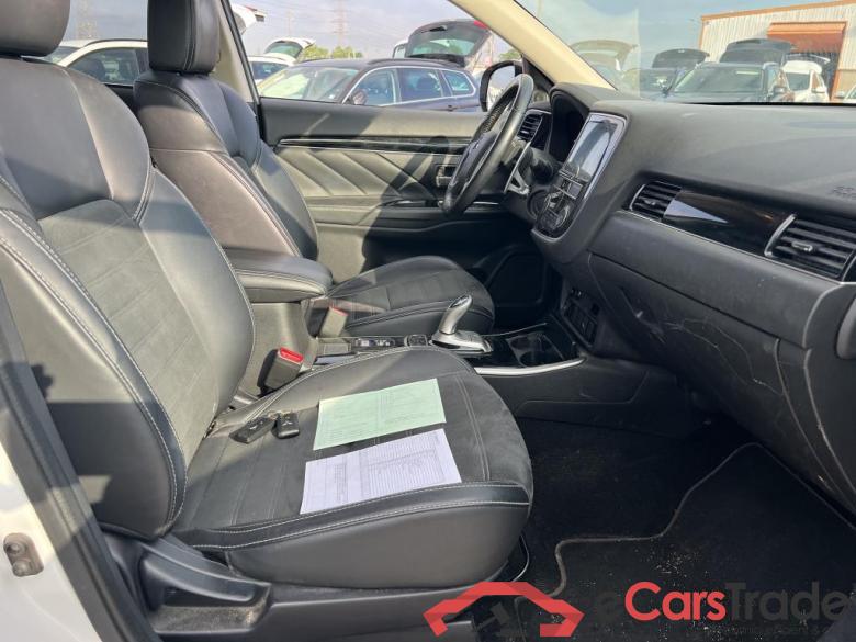 Mitsubishi 2.4 PHEV Motion Auto 4WD MY19.5 MITSUBISHI Outlander / 2015 / 5P / todoterreno 2.4 PHEV Motion Auto 4WD MY19.5 #6