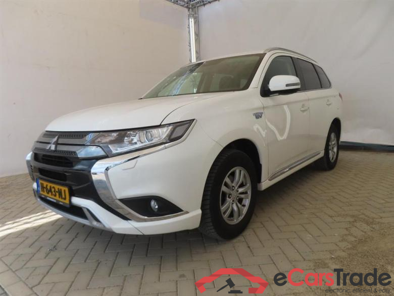 MITSUBISHI OUTLANDER 2.4 PHEV Pure