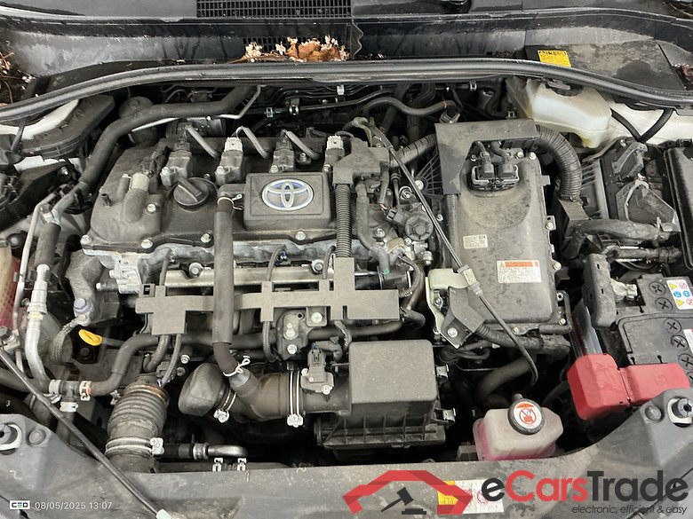 TOYOTA C-HR 1.8i VVT-i Hybrid C-Business Plus E-CVT #6