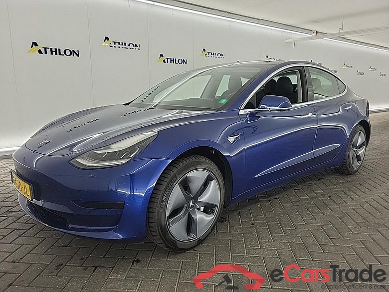 Tesla Model 3 Standard Range Plus RWD 4D 225kW