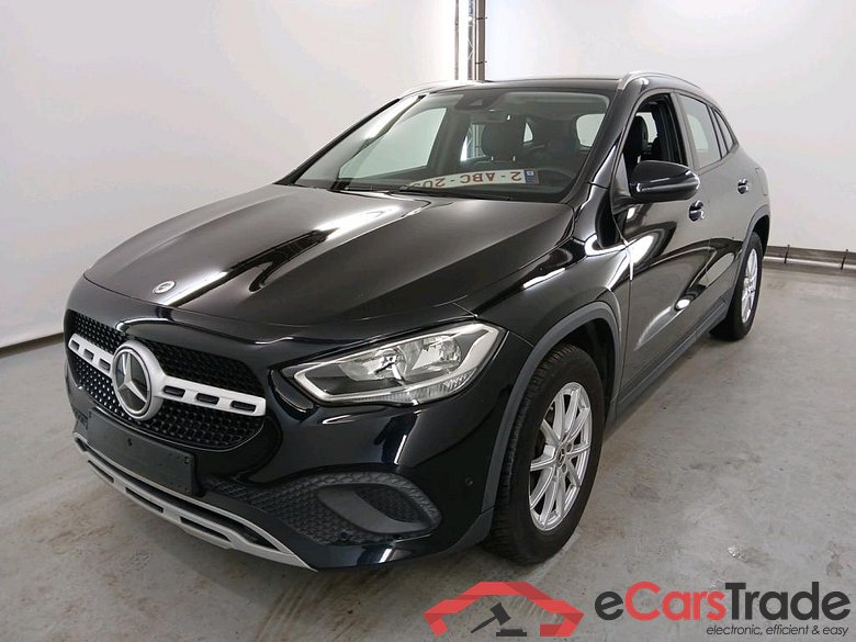 MERCEDES-BENZ GLA 2.0 GLA 180 D DCT BUSINESS SOLUTION #1