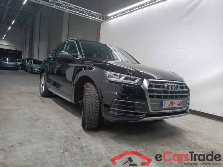 Audi Q5 Sport 35 TDI quattro 5d #2