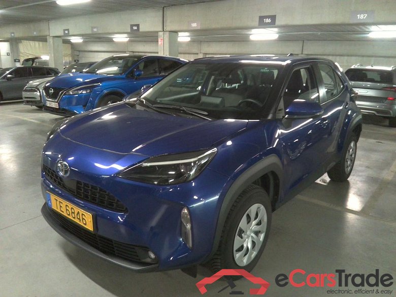 Yaris Cross 1,5 HEV 2WD Dynamic #1
