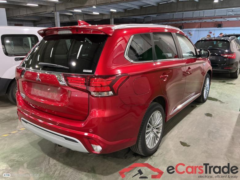 MITSUBISHI OUTLANDER 2.4 PHEV BUS. EDIT. SDA-NAV AUTO 4WD #4