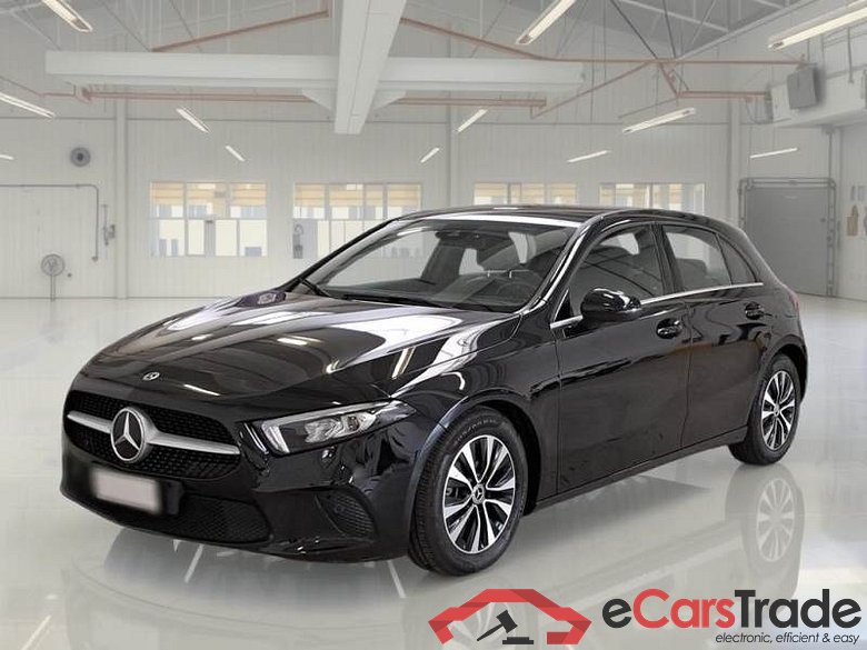 Mercedes 17 MERCEDES-BENZ CLASSE A / 2018 / 5P / BERLINA A 180 D AUTOMATIC BUSINESS EXTRA