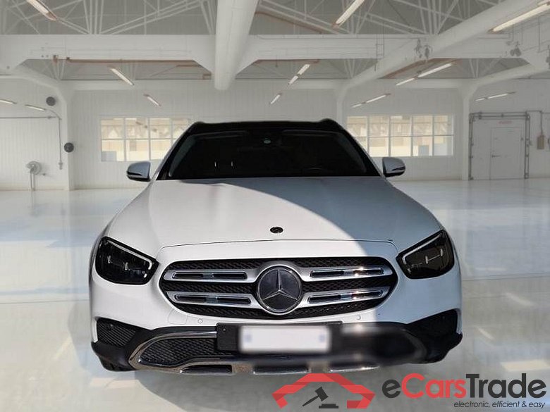 Mercedes 8 MERCEDES-BENZ CLASSE E ALL-TERRAIN / 2016 / 5P / STATION WAGON E220D 4MATIC AUTO A-T BUSINESS SPORT #6