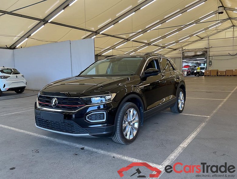 VOLKSWAGEN T-Roc T-Roc ACTIVE 1.5 OPF ACT 110 kW (150 ch) 7 vitesses DSG