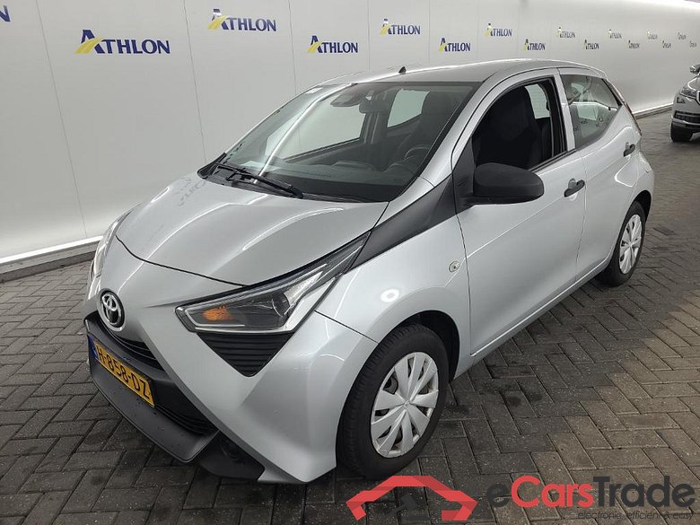 TOYOTA Aygo 1.0 VVT-i x-fun 5D 53kW