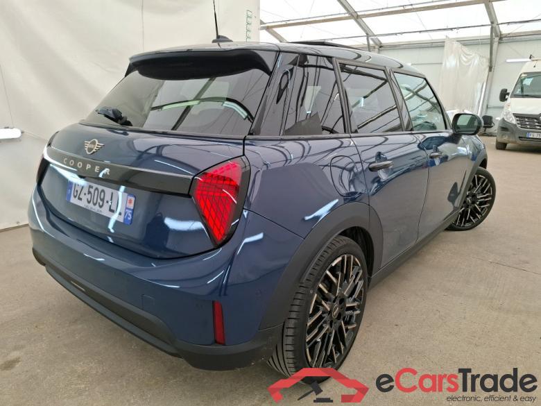 MINI Cooper / 2023 / 5P / Berline C 156 ch DKG7 Favoured #3