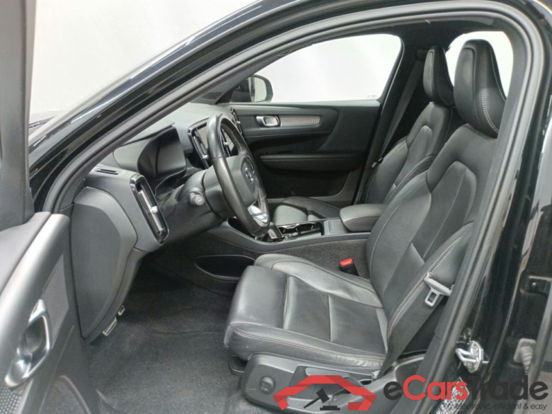 Volvo XC40 P8 4x4 Recharge R-Design 5d #3