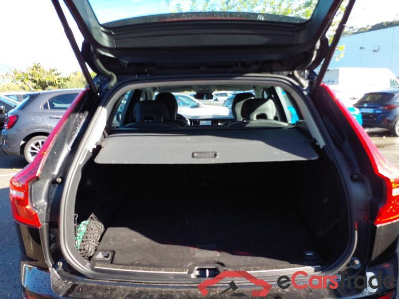 VOLVO XC60 T6 AWD Ultimate Chrome #2