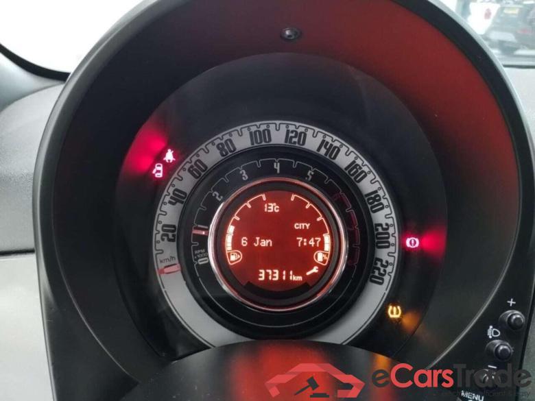 FIAT 500 1.0 Hybrid Club #4 FIAT 500 1.0 Hybrid Club #4