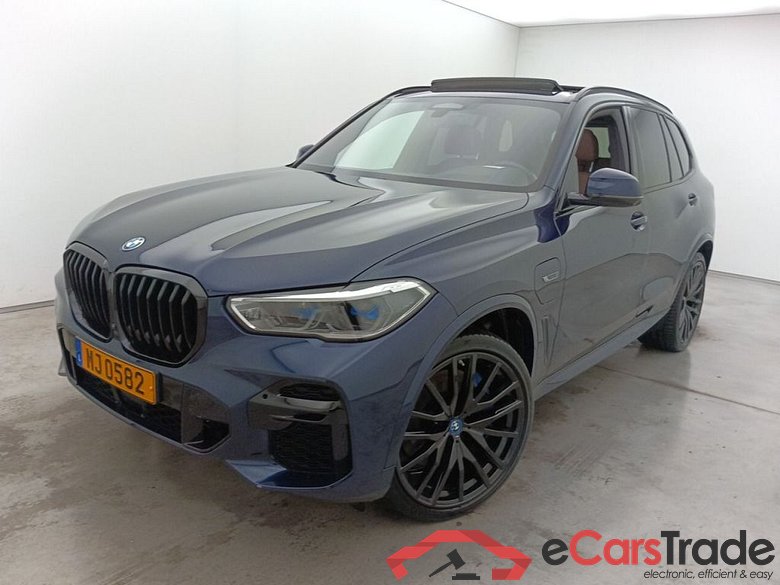 BMW X5 - 2018 3.0AS xDrive45e 286 PHEV (EU6d-TEMP) 5d ///M-SporKit (total options: 33,128 Ex.Vat)