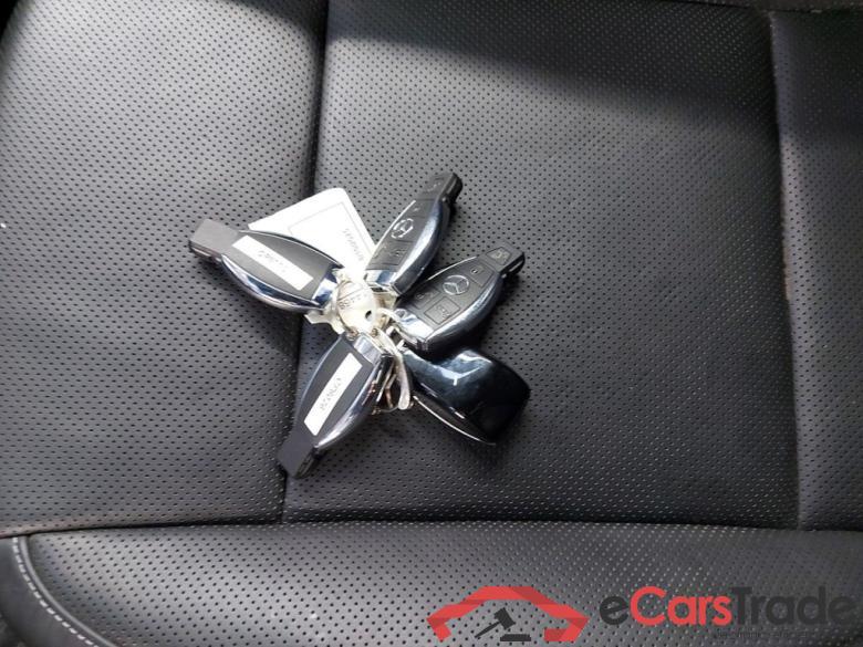 MERCEDES CLASSE V MWB DIESEL - 2019 V 300 d 239 4-Matic Exclusive 5d Auto 7pl #4