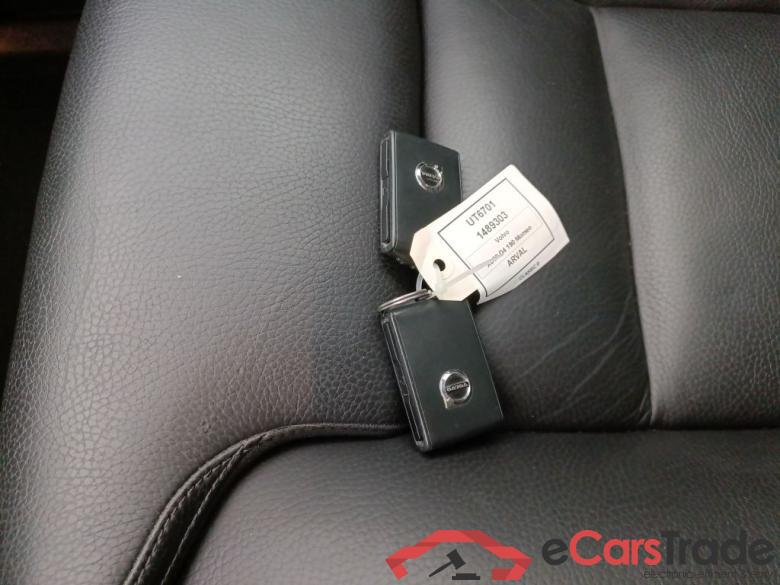 VOLVO XC60 DIESEL 2.0 D4 190 Momentum Pro Geatronic 5d #4