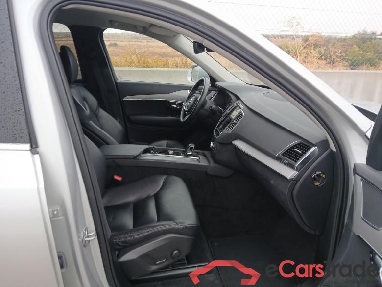 VOLVO XC90 / 2019 / 5P / todoterreno 2.0 B5 D AWD Momentum Pro Auto #6