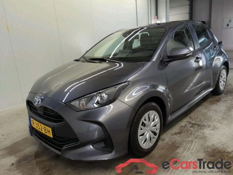 TOYOTA Yaris 1.5 Hyb. Active #1