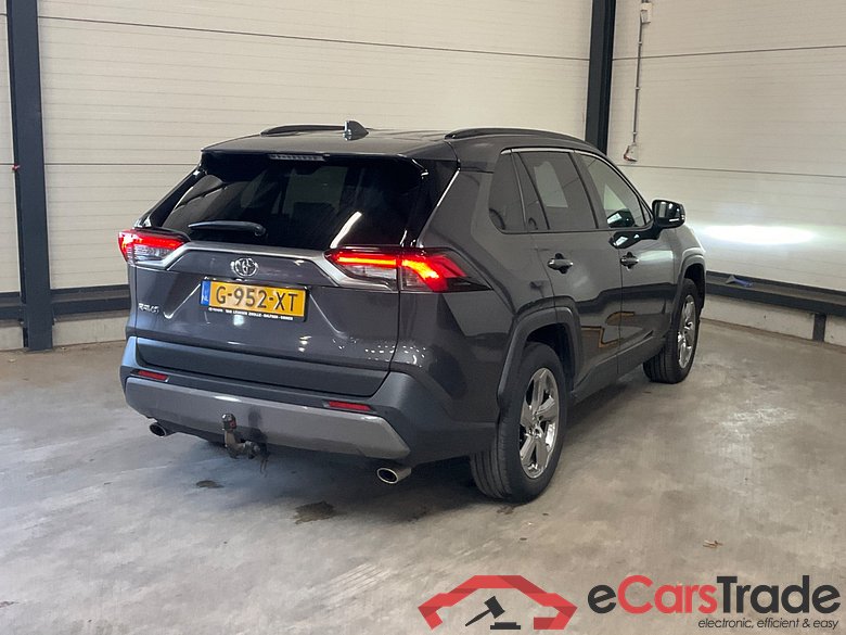 TOYOTA RAV4 2.0 VVT-iE Bus Intro #3